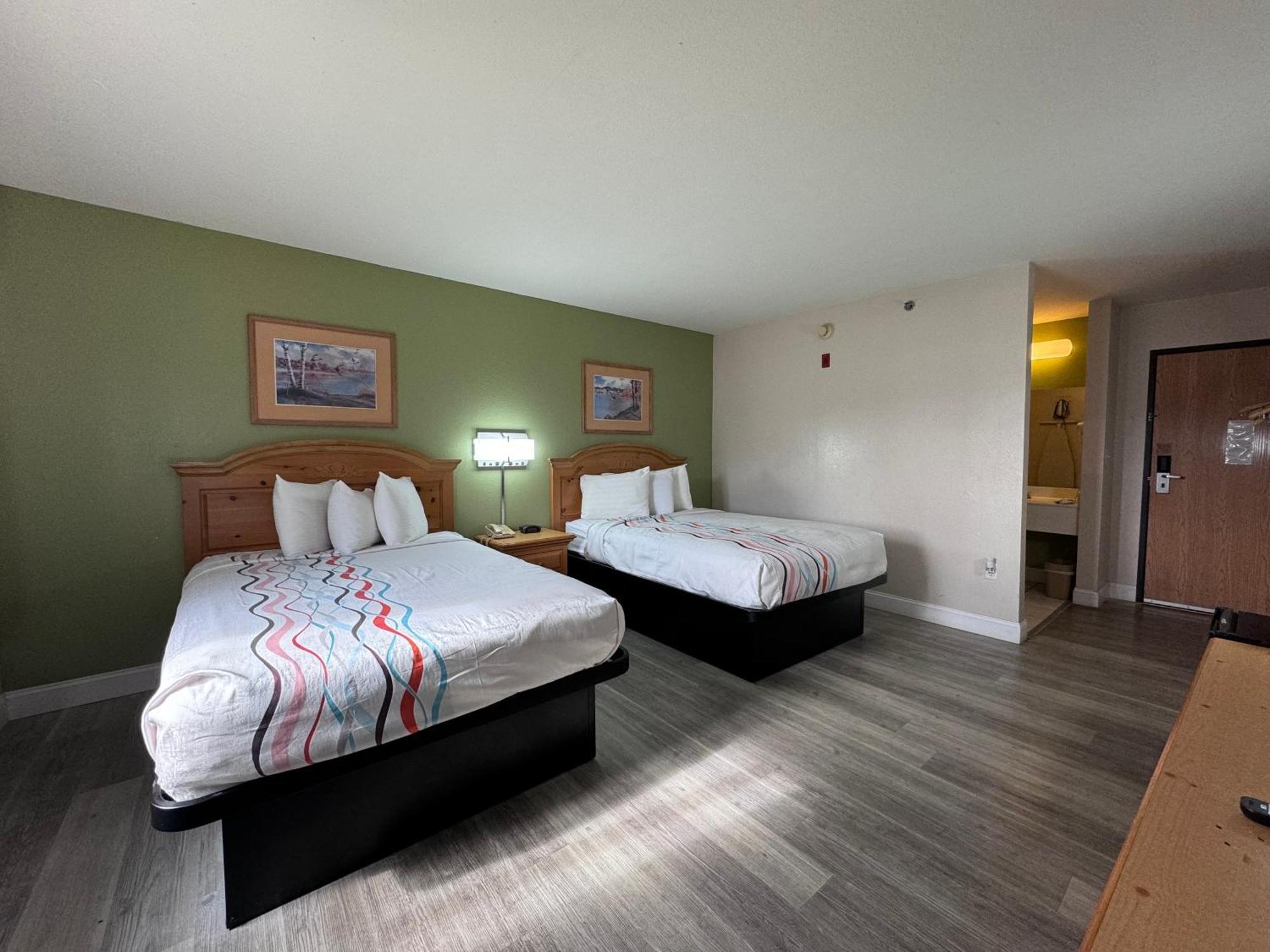 Regency Inn And Suites Stilwell Kültér fotó