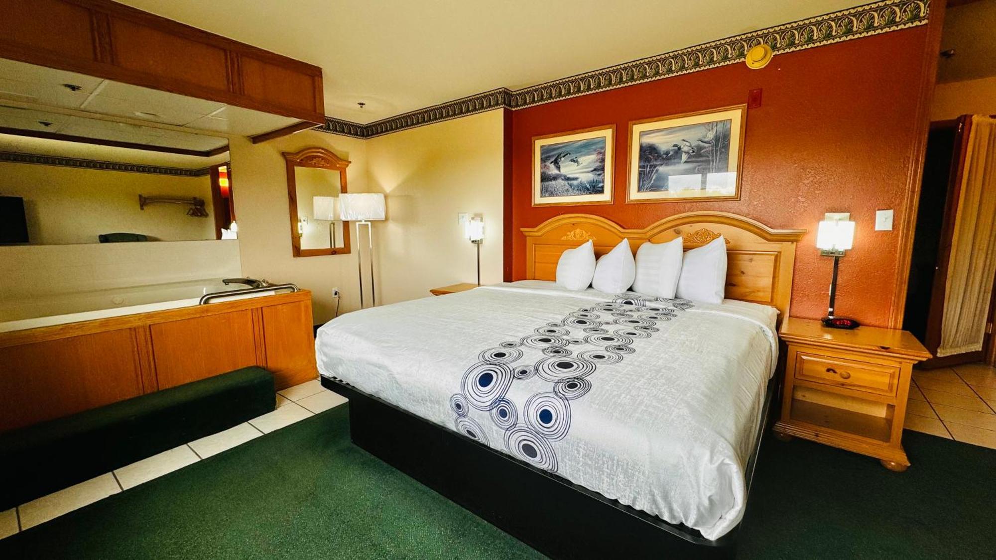 Regency Inn And Suites Stilwell Kültér fotó