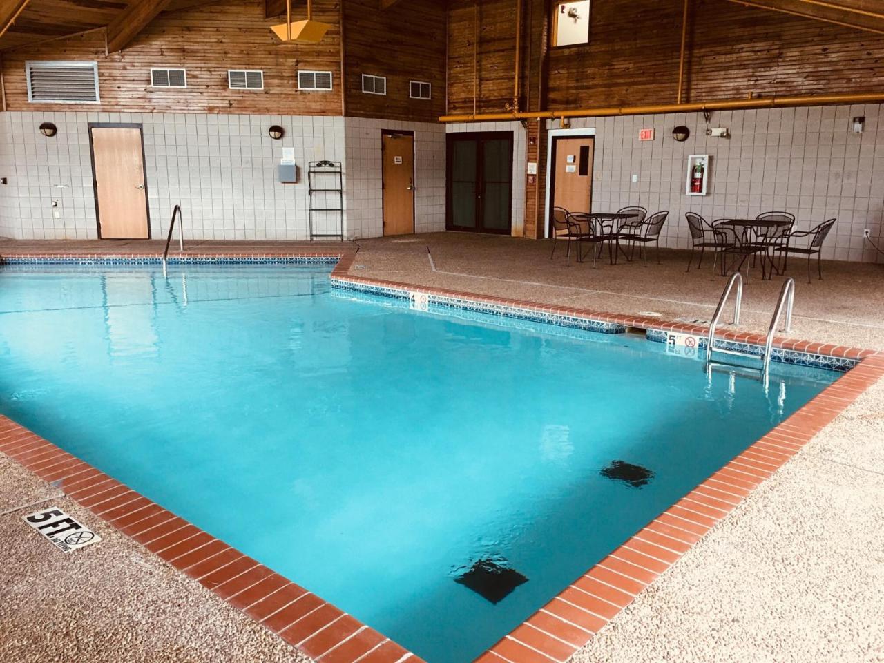 Regency Inn And Suites Stilwell Kültér fotó