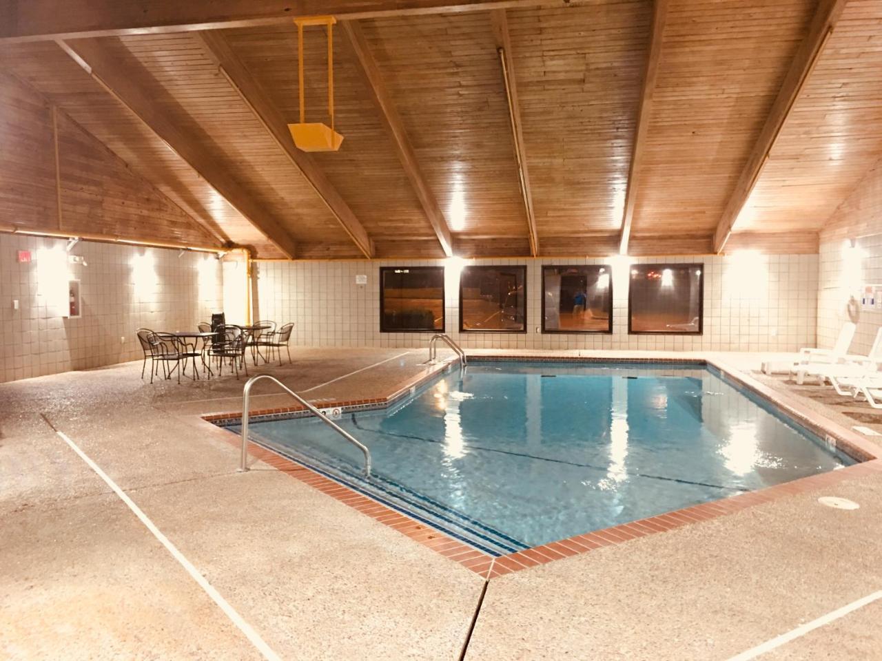 Regency Inn And Suites Stilwell Kültér fotó